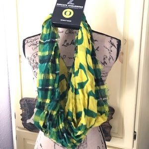 🍭 5/$20 Oregon Infinity Scarf Reversible